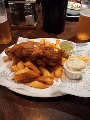 Fish and chips at Biddy Mulligans in Edinburgh