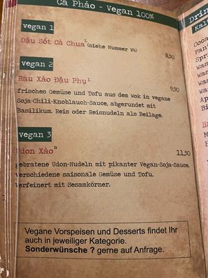 Extra ausgezeichnete vegane Speisen, wahlweise mit Reisnudeln oder Reis.  at Cà Pháo in Hannover