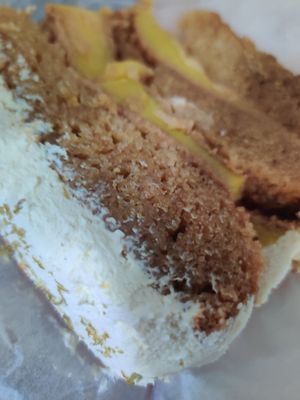 Pastel de limón at La Iaia Terol in Rubi