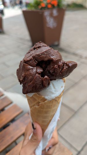  at Glaces Raymond in Saint-jean-de-luz