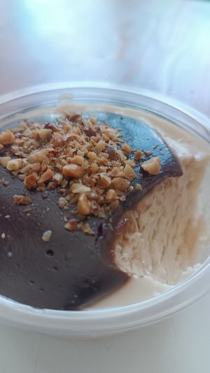 Nevin Anne Muhallebi at Veganarsist - Balat in Istanbul