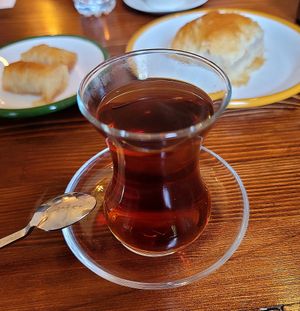 Tea at Veganarsist - Balat in Istanbul
