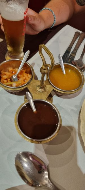 Spiced onions, chutney, tamarind sauce at Spice Lounge in Albufeira