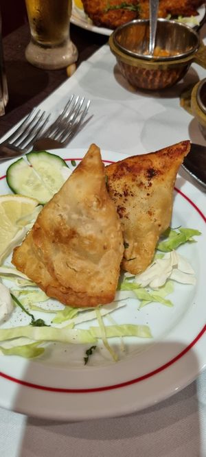 Veg samosas at Spice Lounge in Albufeira