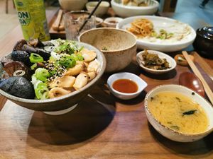 Shiitake mushroom don(vegan), miso soup(vegan) and onsen tamago(egg) at Uncle Donburi in Paddington