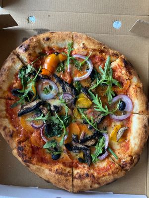 Veggie lovers pizza with vegan cheese at Hahei Eatery & Ice cream in Hahei
