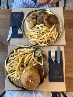 Huge portions for great prices ☺️ staff is extremely friendly and they have free Wi-Fi 🤩  at My Habit in Corfu