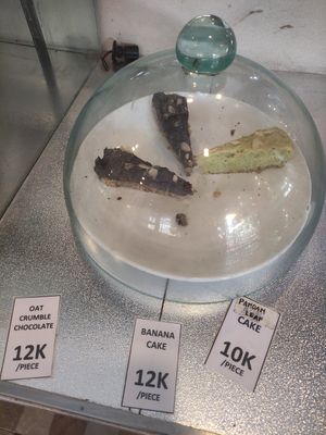 Cakes at Warung Green in Ubud