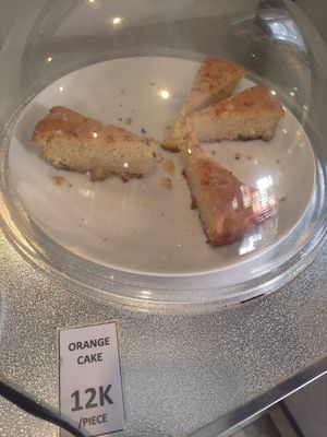 Cakes at Warung Green in Ubud