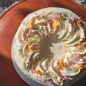 Brown sugar caramel at Tiff Bakes Cakes in Indianapolis