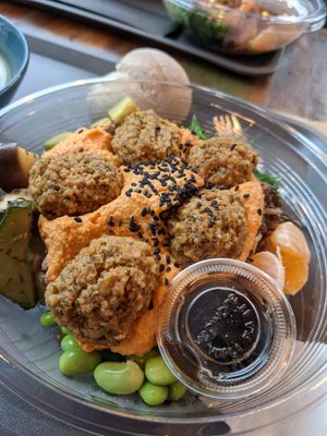 Houmous falafel salad at Acktual in Malmedy