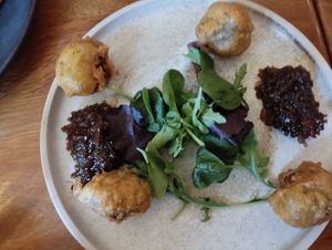  at Lorne Bar in Oban