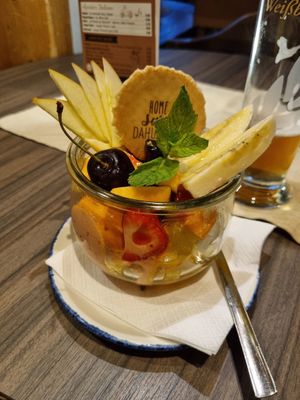 3 sorbets with fruit at Dahuam.202 in Gerlos