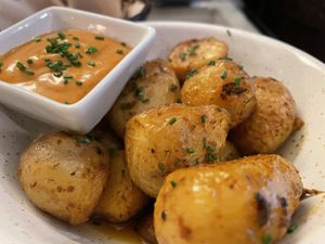Patatas al Horno with vegan aioli at Toque de Queda in Mallorca