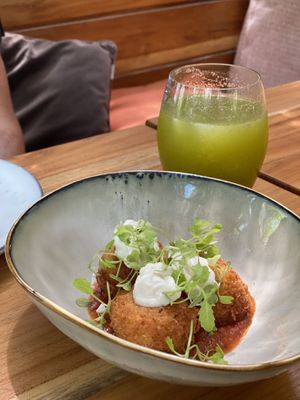 Bolas de queso y limonada de hierba buena  at Nula in Mal Pais