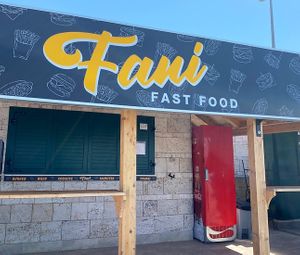Take Away Restaurant from outside at Fast Food Fani in Podstrana