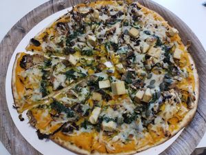 Vegan pizza at La Pizza de Nico in Vandoeuvre-les-nancy