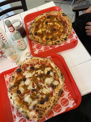 Vegan tuna pizza & vegan greek supreme pizza  at Pizzi*s & Cream in Vienna