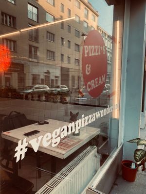  at Pizzi*s & Cream in Vienna