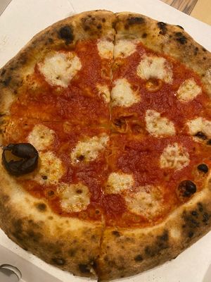 Margherita at Pizzi*s & Cream in Vienna