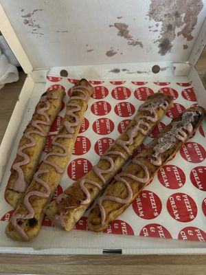 Garlic “Knots"  at Pizzi*s & Cream in Vienna