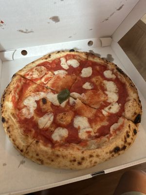 Margarita Pizza   at Pizzi*s & Cream in Vienna