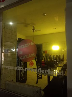  at Pizzi*s & Cream in Vienna