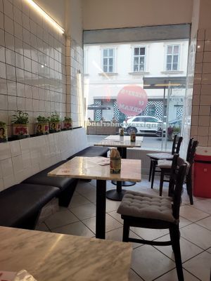 Inside  at Pizzi*s & Cream in Vienna