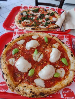  at Pizzi*s & Cream in Vienna