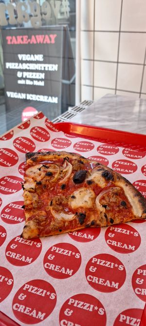 Don Tuna pizza at Pizzi*s & Cream in Vienna