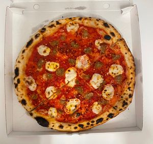 margerita salsiccia  at Pizzi*s & Cream in Vienna