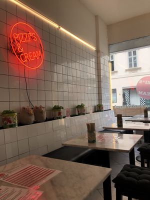 Inside   at Pizzi*s & Cream in Vienna
