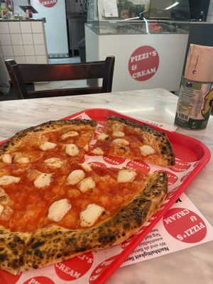   at Pizzi*s & Cream in Vienna