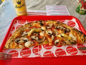 Nice pizza! at Pizzi*s & Cream in Vienna