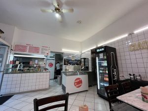 Interior at Pizzi*s & Cream in Vienna