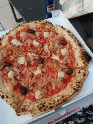 "tunafish"pizza from the last summer at Pizzi*s & Cream in Vienna