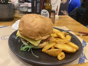 Greenburger   at Burger Lab in Crete