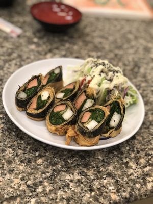 Vegan rolls with yuba at Chijuya Restaurant - Jing Xin Health Food in Bangkok