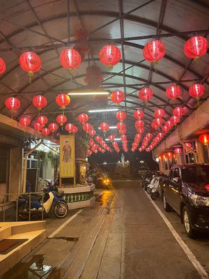 Restaurant in here to the left! Hole in the wall  at Chijuya Restaurant - Jing Xin Health Food in Bangkok