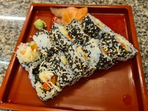 Sesame seeds maki at Chijuya Restaurant - Jing Xin Health Food in Bangkok