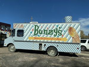 Cute ass food truck at Bunzy's Family Stop in Colorado Springs