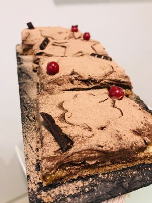 Base bolacha, caramelo e mousse  vegan  #Veganuary at Da Praceta in Povoa De Varzim