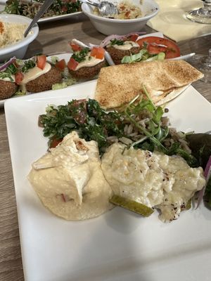 Combo plate  at Le Cèdre in Avignon