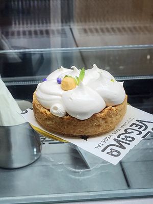 Lemon pie at Isla Vegana in Ushuaia