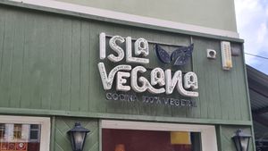  at Isla Vegana in Ushuaia