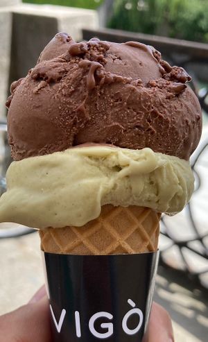 Schokolade und Salzpistazie  at Vigó - Kongresni Trg in Ljubljana