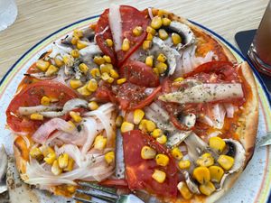 Vegan pizza at The Abbey Tavern in Orihuela