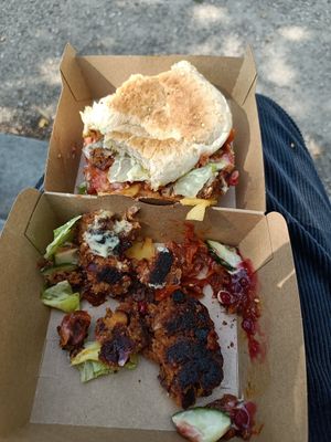 Patty falling apart at Küche des Friedens in Rostock