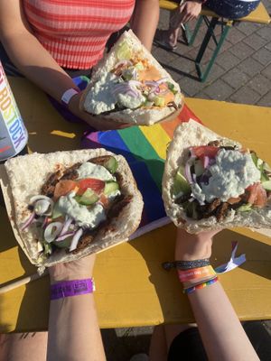 Vöner beim CSD  at Küche des Friedens in Rostock