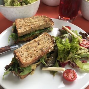 grilled veggie & hummus panini at Lotta in Binzen